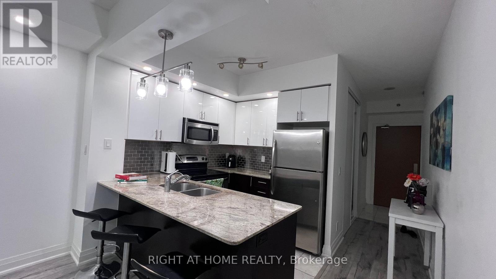 814 - 520 Steeles Avenue W, Vaughan, Ontario  L4J 0H2 - Photo 5 - N12503242