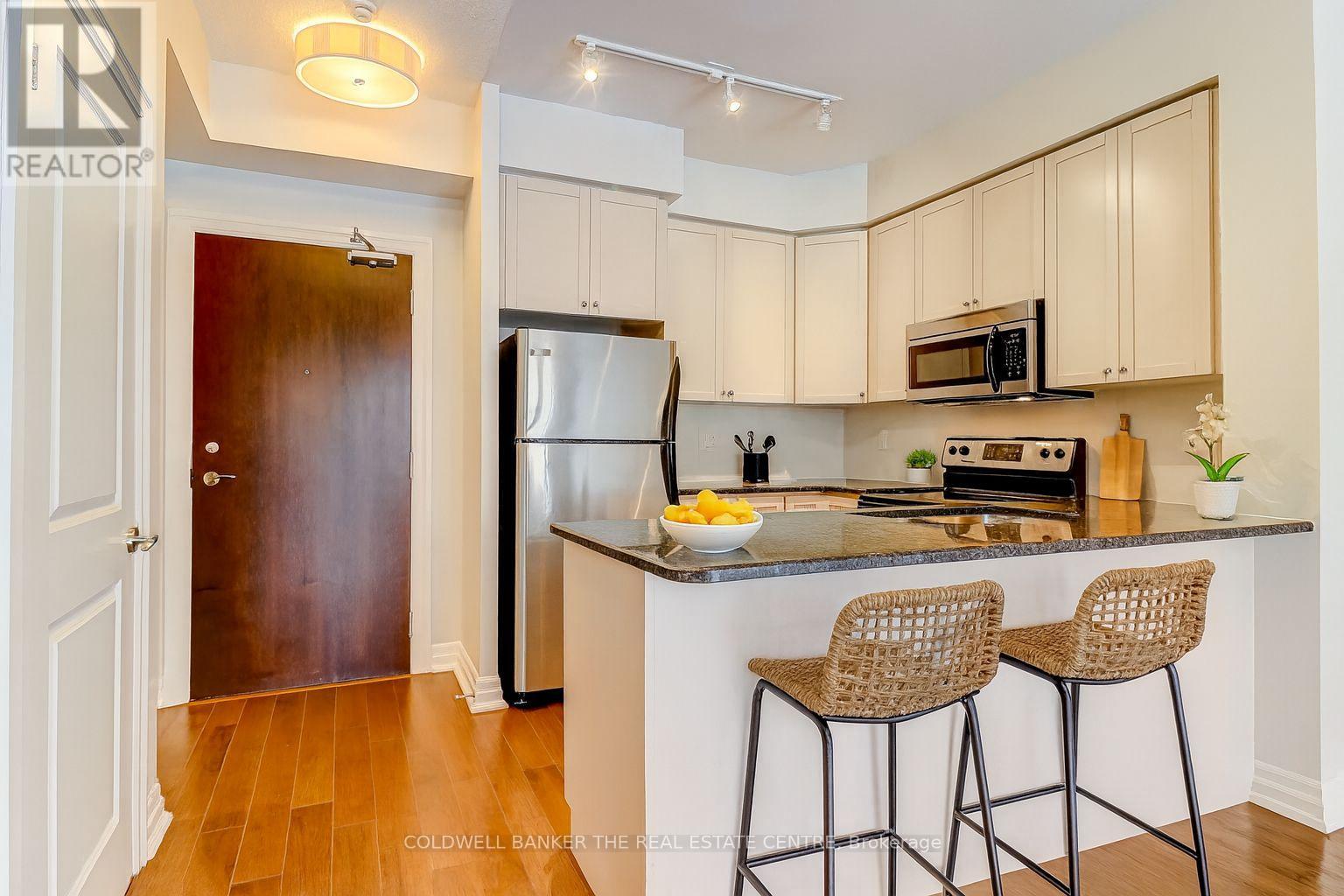 220 - 180 John West Way, Aurora, Ontario  L4G 0R3 - Photo 3 - N12503244