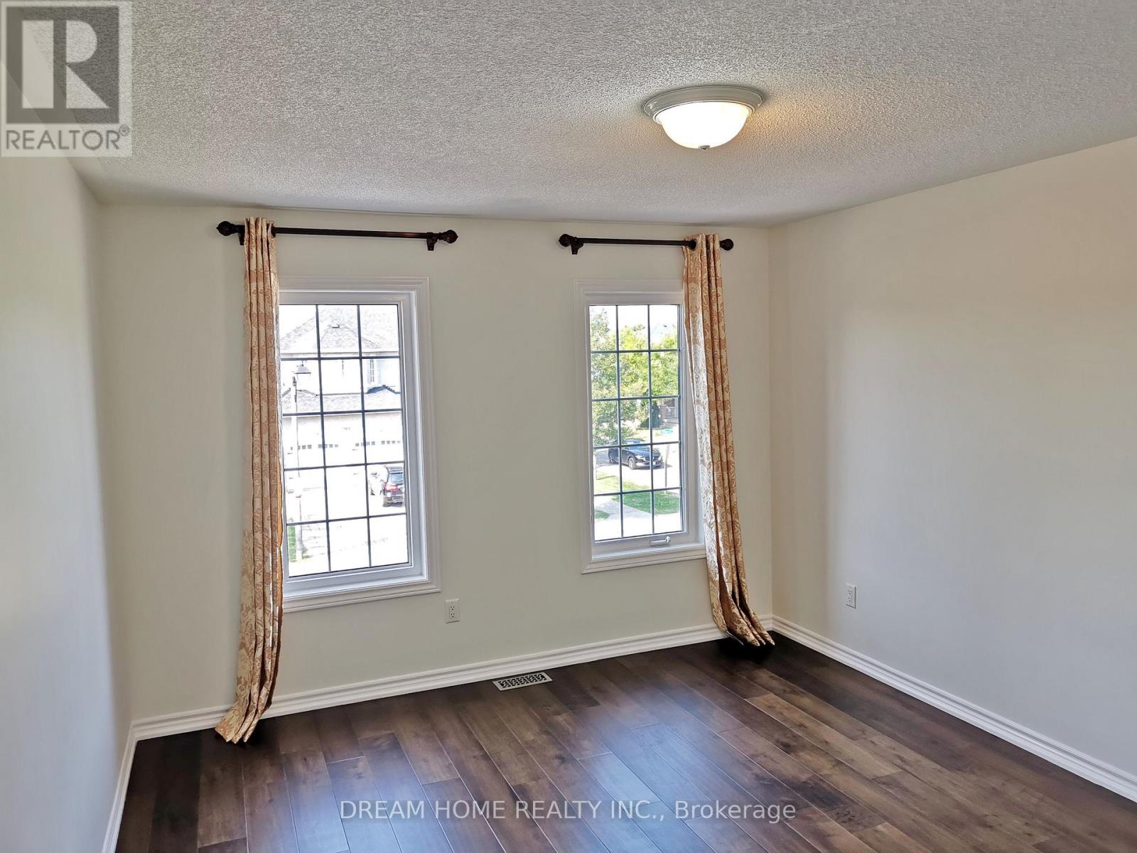 269 Helen Avenue, Markham, Ontario  L3R 1J9 - Photo 14 - N12503260