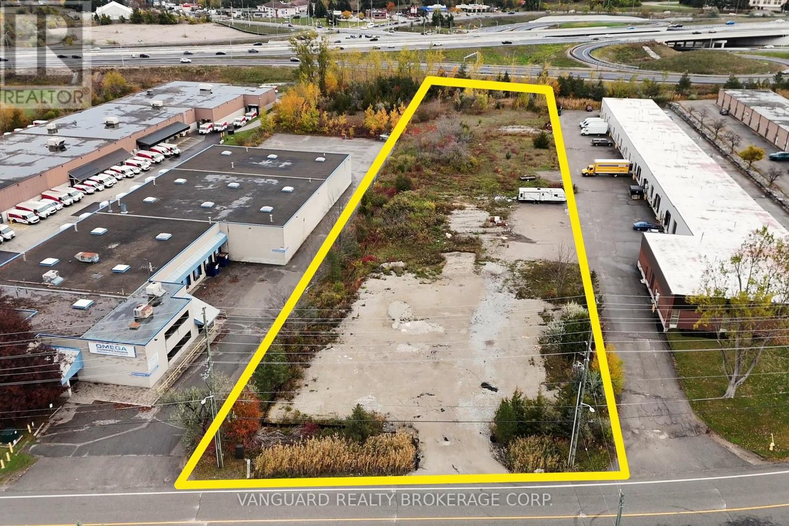 53 Morrow Road, Barrie (0 North), Ontario  L4N 3V7 - Photo 6 - S12503204