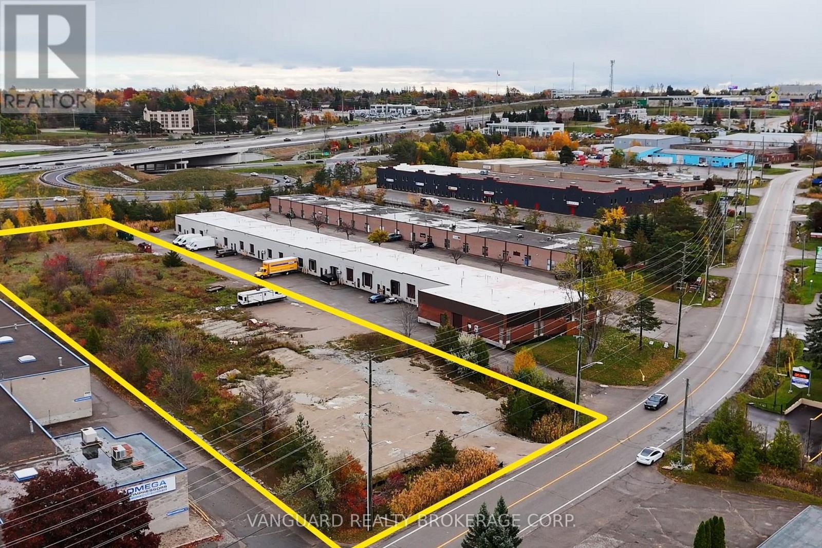 53 Morrow Road, Barrie (0 North), Ontario  L4N 3V7 - Photo 7 - S12503204