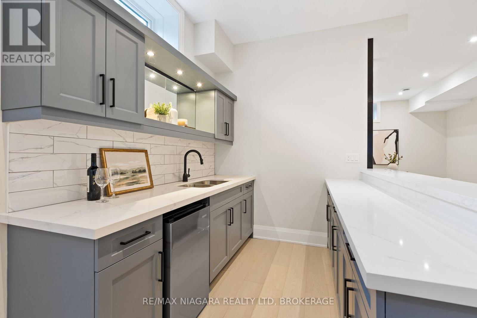 13 Kenmir Avenue, Niagara-On-The-Lake, Ontario L0S 1J0 - Photo 26 - X12503056