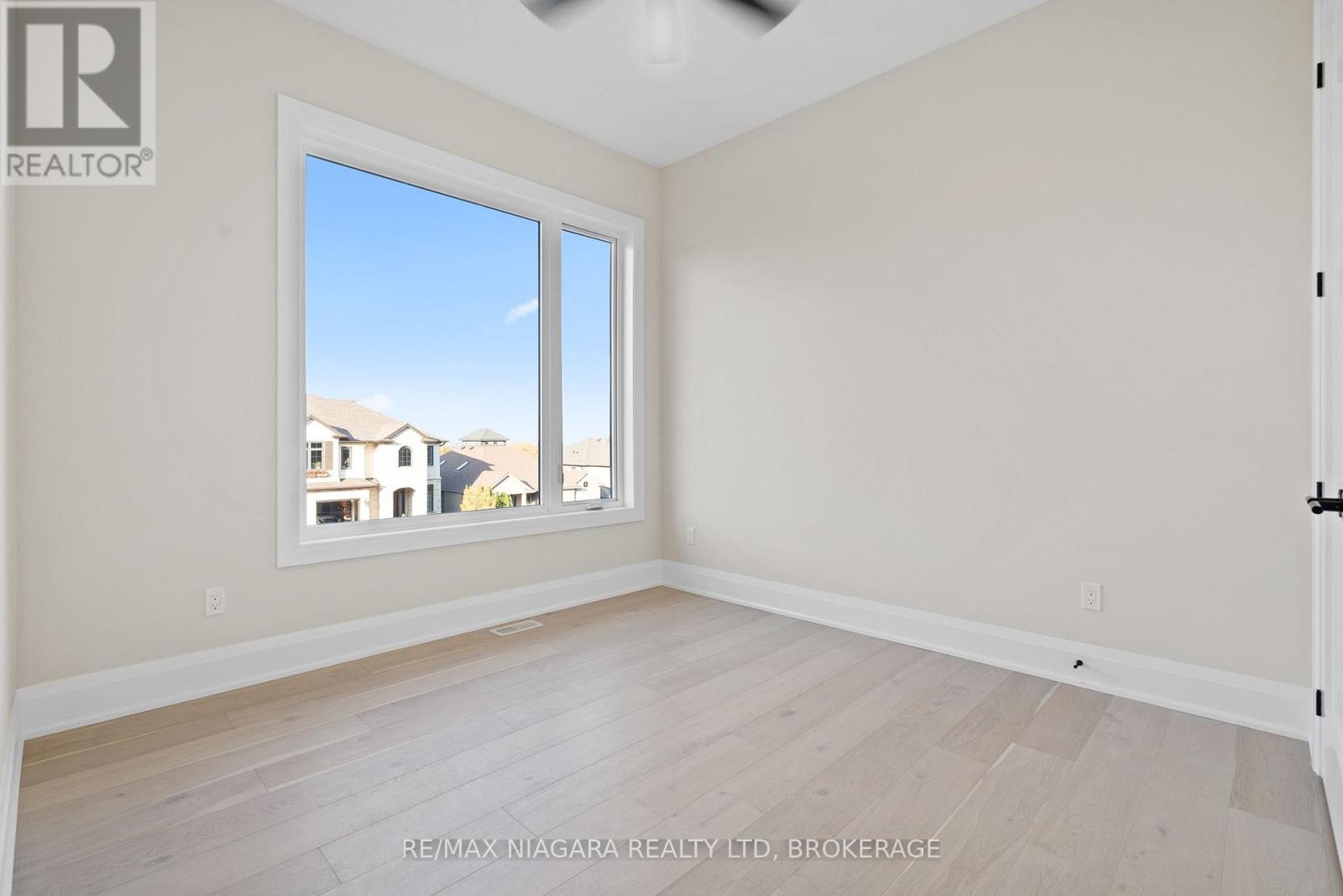 13 Kenmir Avenue, Niagara-On-The-Lake, Ontario L0S 1J0 - Photo 32 - X12503056