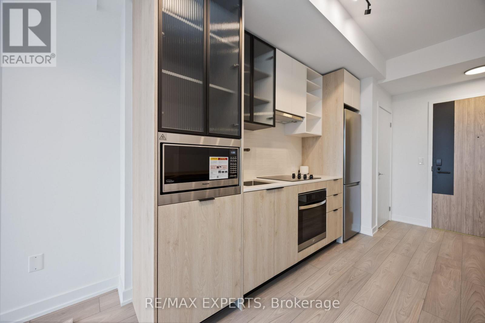 407 - 1007 The Queensway, Toronto, Ontario  M8Z 6C7 - Photo 10 - W12503160