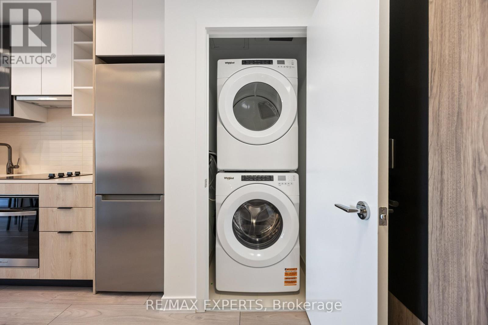 407 - 1007 The Queensway, Toronto, Ontario  M8Z 6C7 - Photo 6 - W12503160