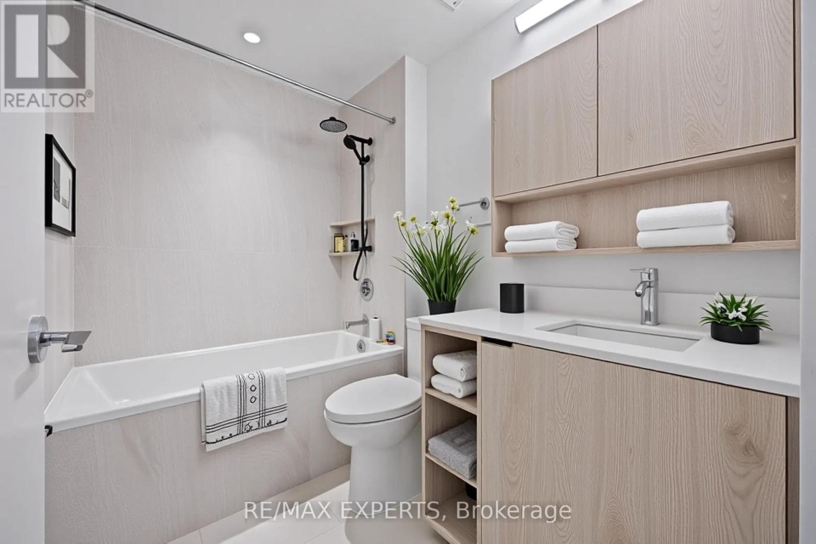 407 - 1007 The Queensway, Toronto, Ontario  M8Z 6C7 - Photo 7 - W12503160