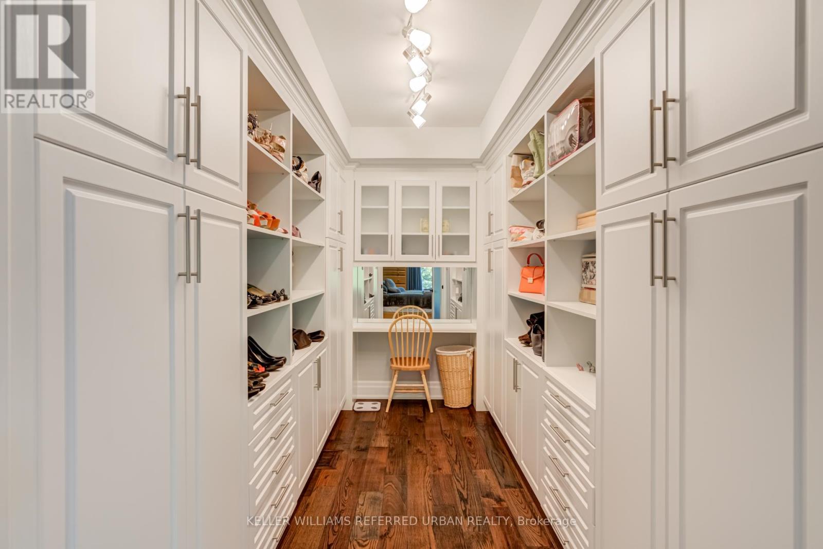 1487 Myron Drive, Mississauga, Ontario  L5E 2N5 - Photo 21 - W12503164