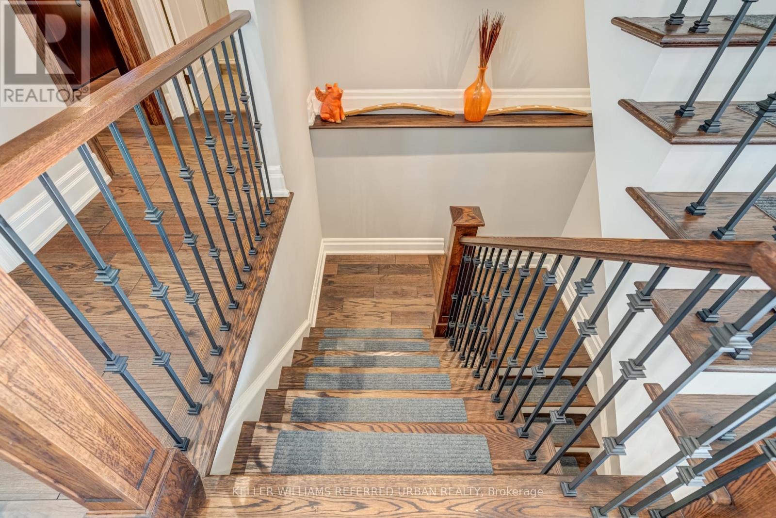 1487 Myron Drive, Mississauga, Ontario  L5E 2N5 - Photo 33 - W12503164