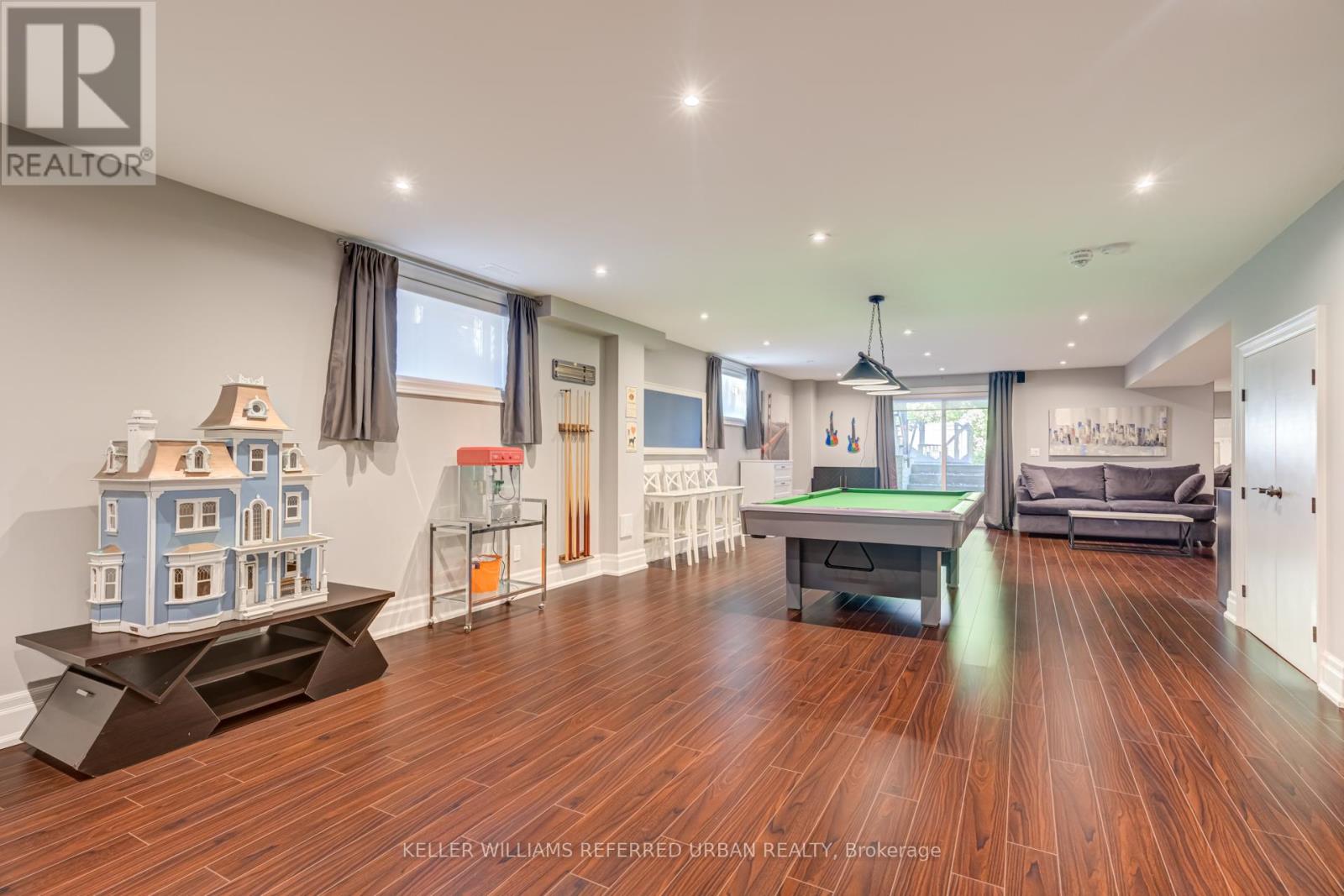 1487 Myron Drive, Mississauga, Ontario  L5E 2N5 - Photo 36 - W12503164