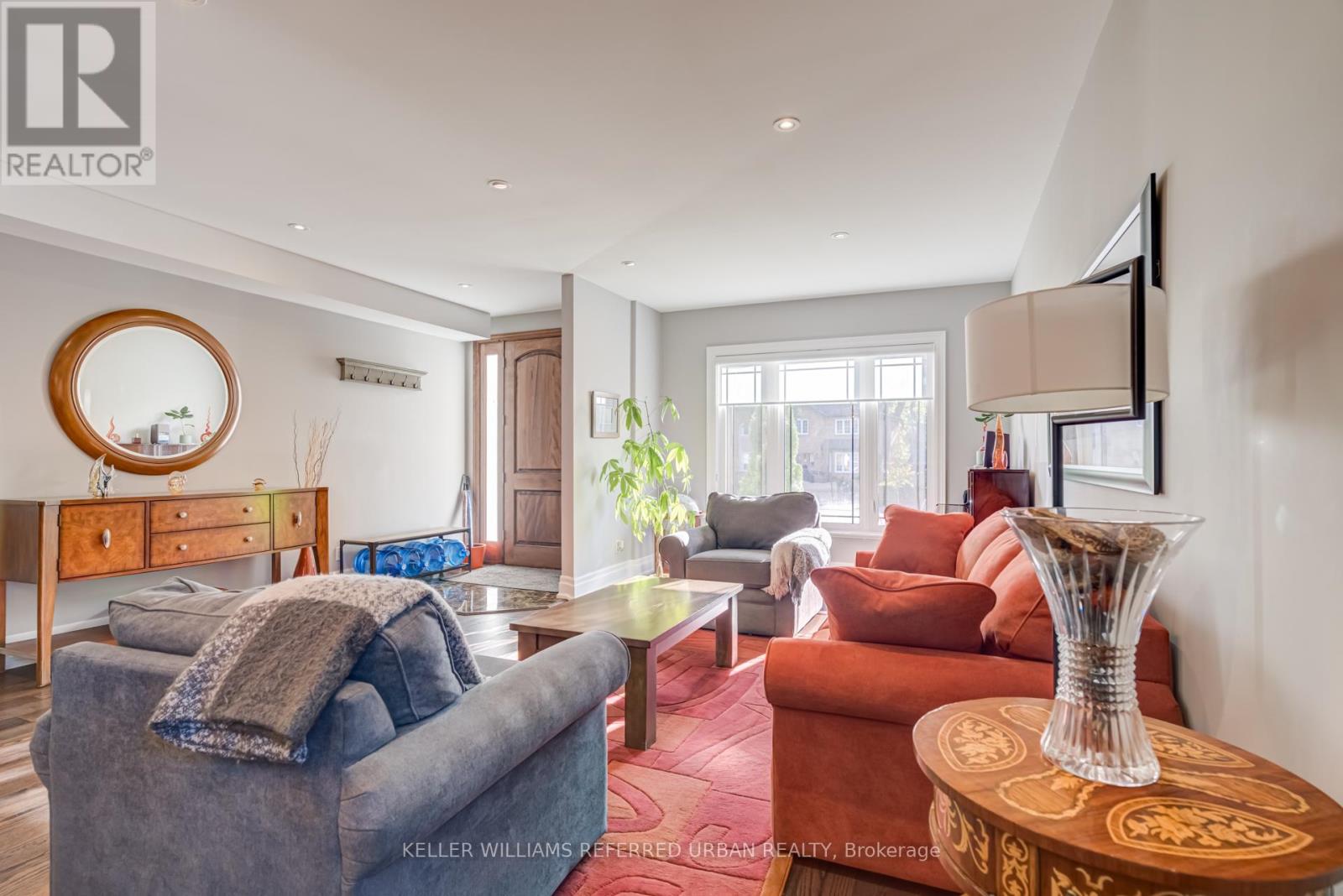 1487 Myron Drive, Mississauga, Ontario  L5E 2N5 - Photo 5 - W12503164