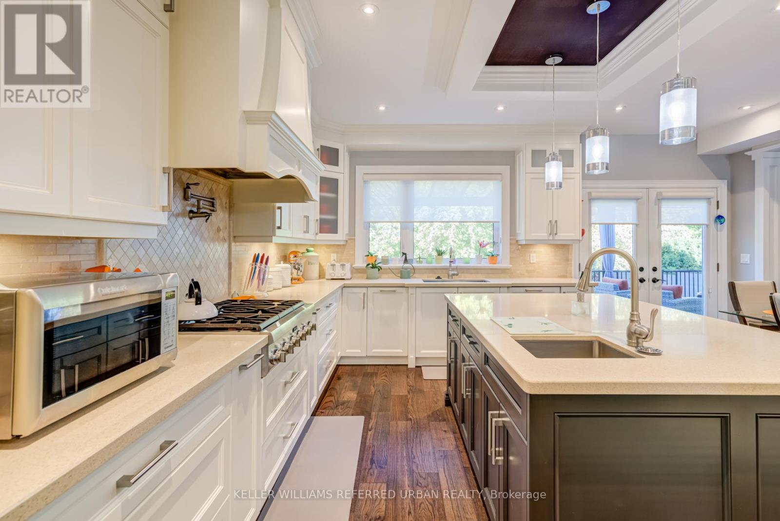 1487 Myron Drive, Mississauga, Ontario  L5E 2N5 - Photo 9 - W12503164