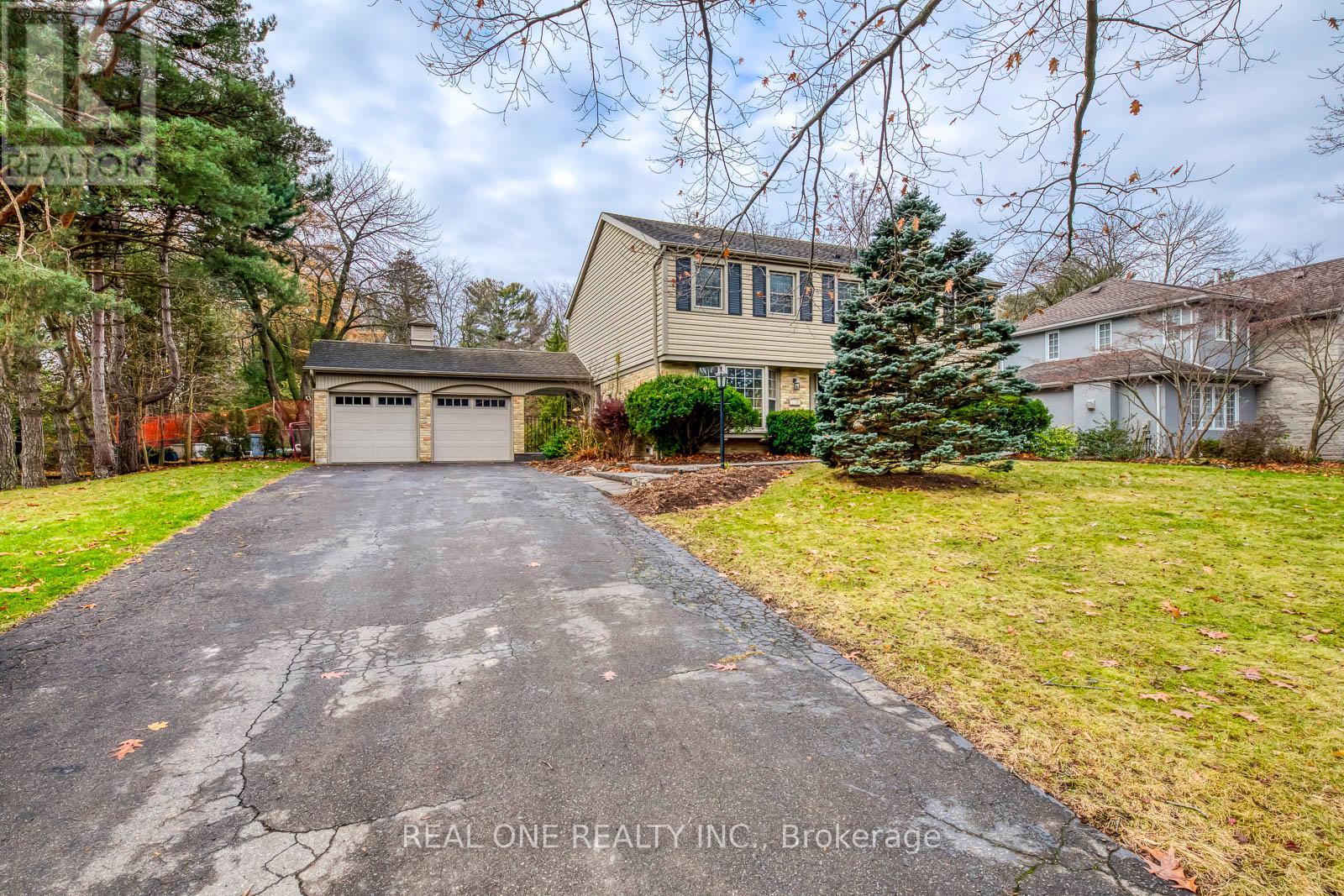 120 BLYTH CRESCENT, Oakville, Ontario