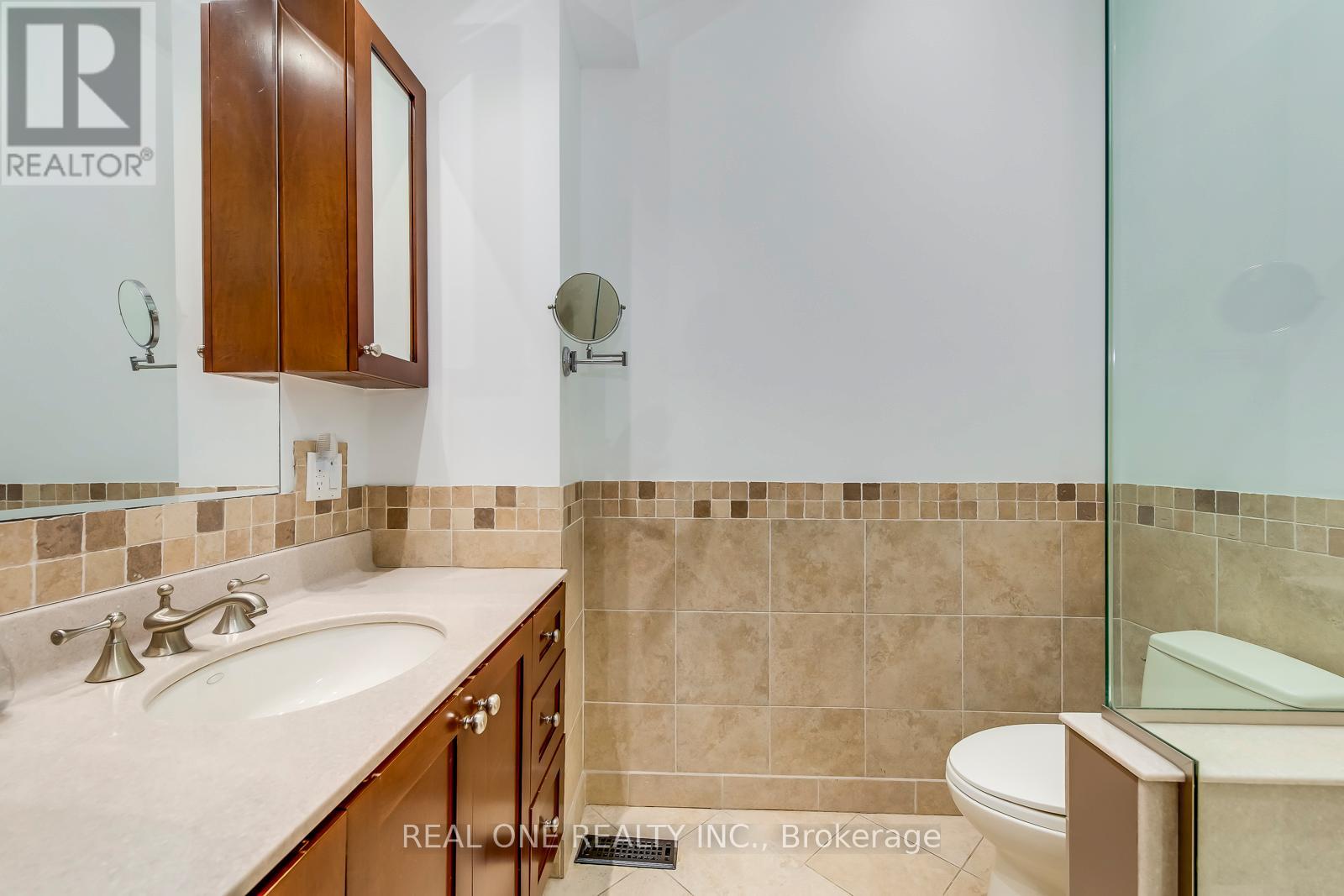 120 Blyth Crescent, Oakville, Ontario  L6J 5H6 - Photo 25 - W12503238