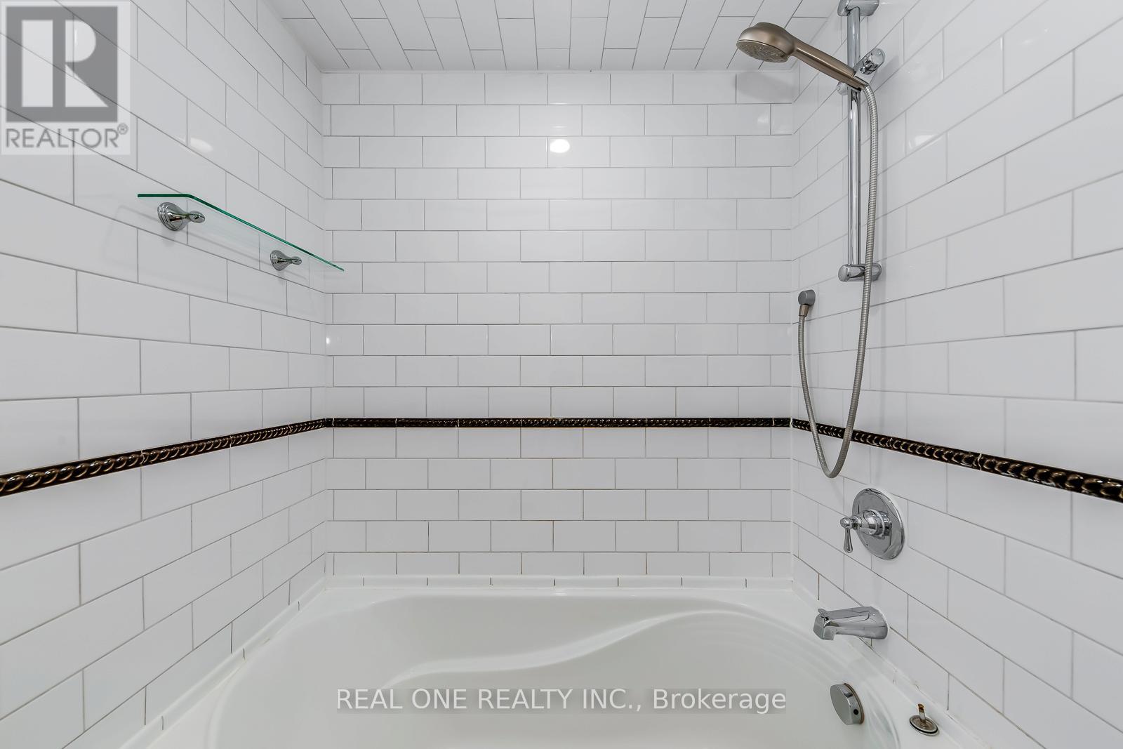 120 Blyth Crescent, Oakville, Ontario  L6J 5H6 - Photo 36 - W12503238