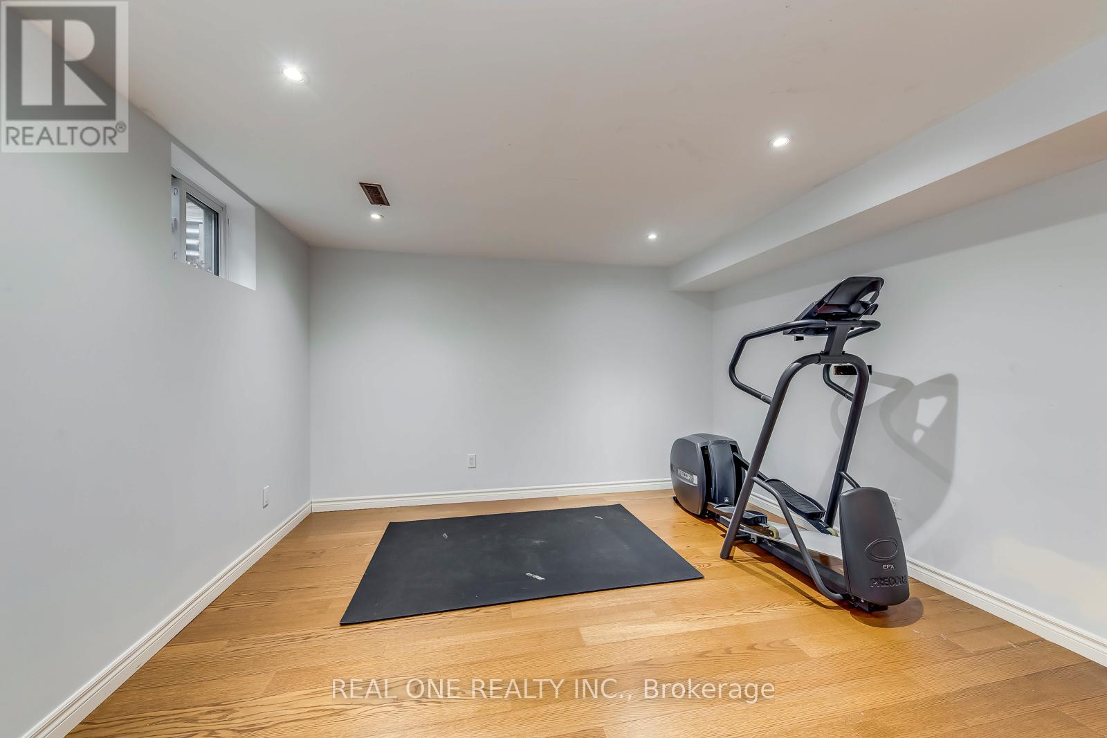 120 Blyth Crescent, Oakville, Ontario  L6J 5H6 - Photo 41 - W12503238