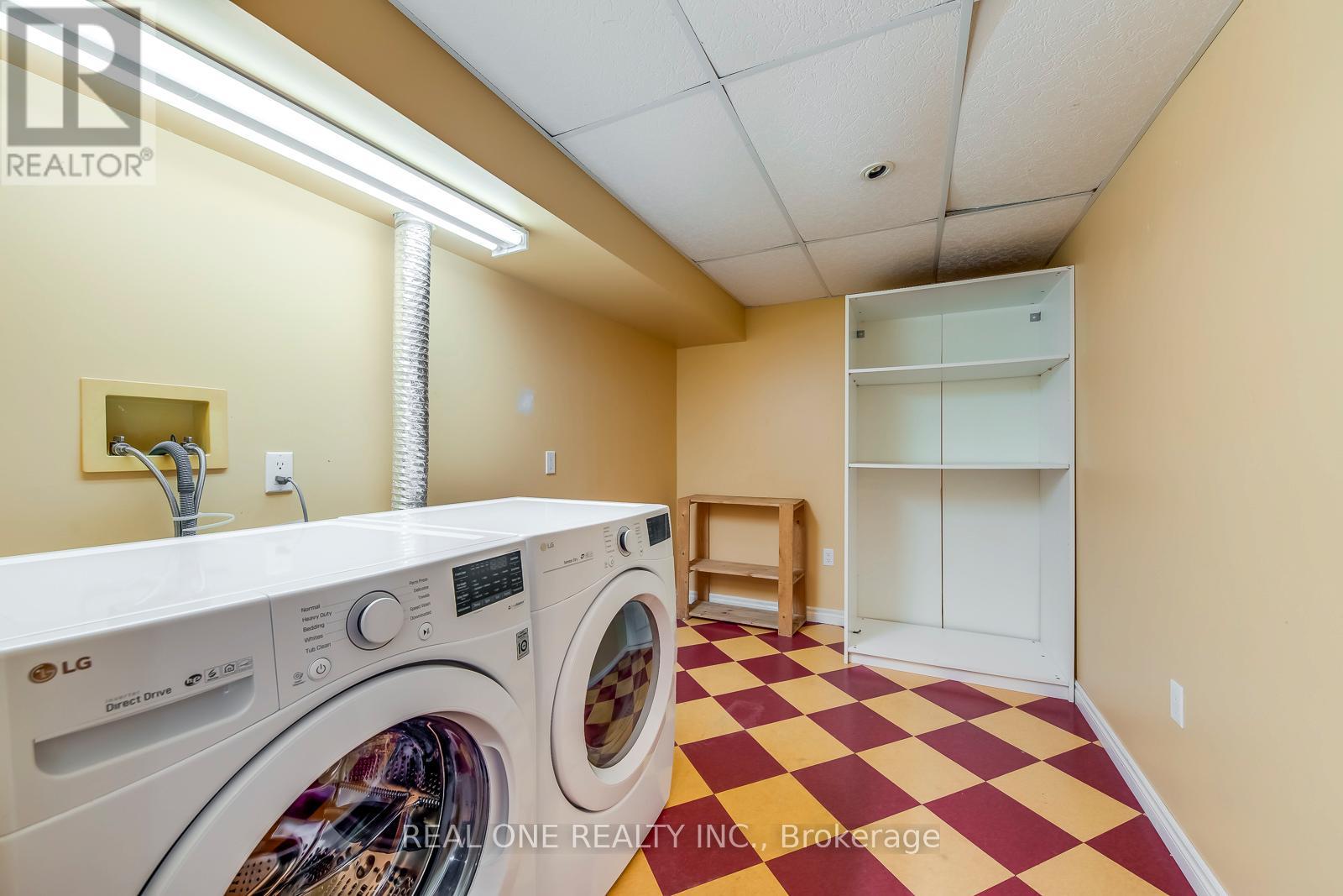 120 Blyth Crescent, Oakville, Ontario  L6J 5H6 - Photo 42 - W12503238