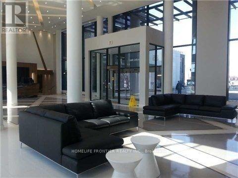 1106 - 55 Eglinton Avenue W, Mississauga, Ontario  L5R 0E4 - Photo 3 - W12503258