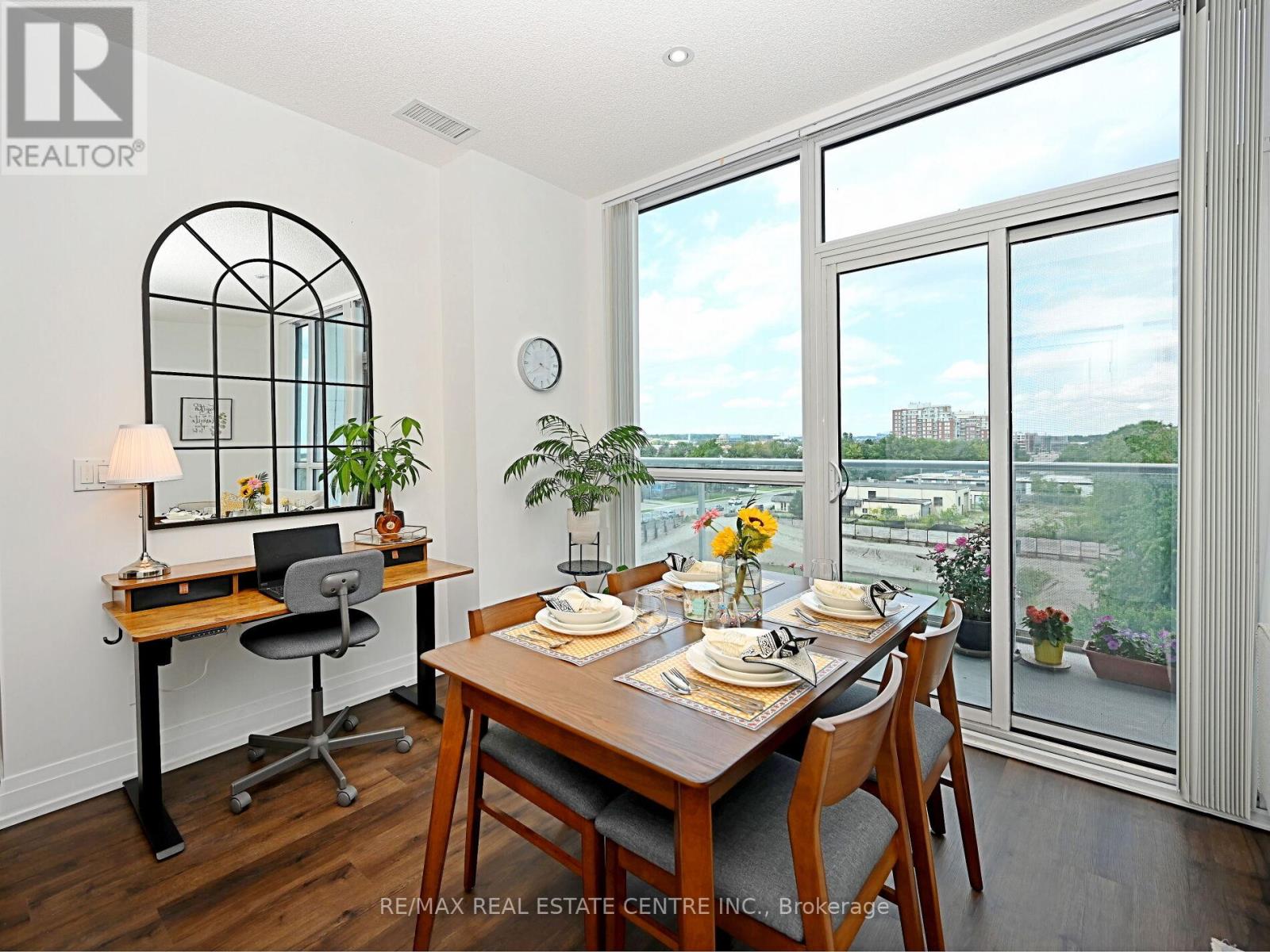 505 - 65 Speers Road, Oakville, Ontario  L6K 0J1 - Photo 13 - W12503290