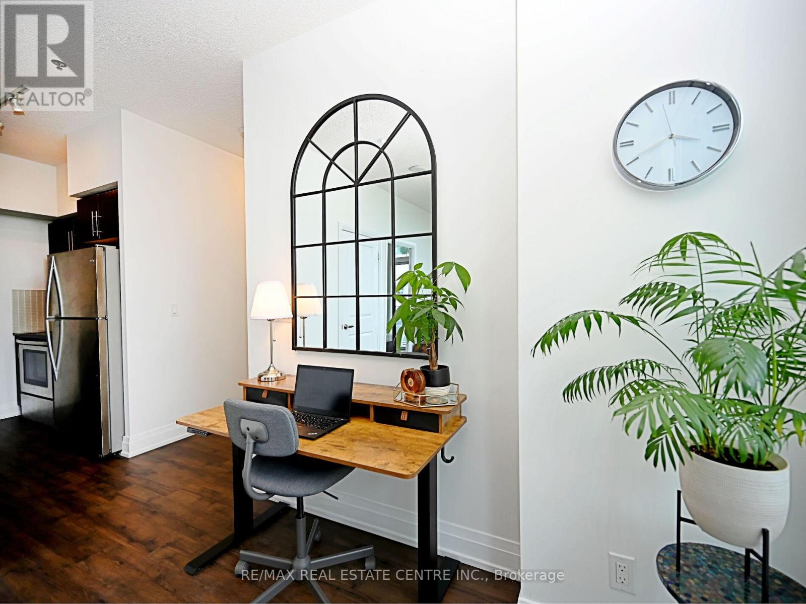 505 - 65 Speers Road, Oakville, Ontario  L6K 0J1 - Photo 17 - W12503290