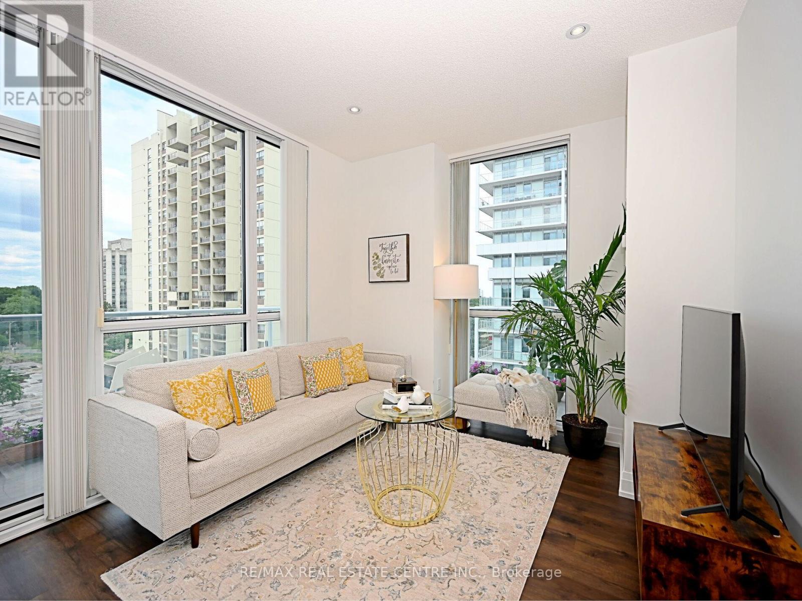 505 - 65 Speers Road, Oakville, Ontario  L6K 0J1 - Photo 8 - W12503290