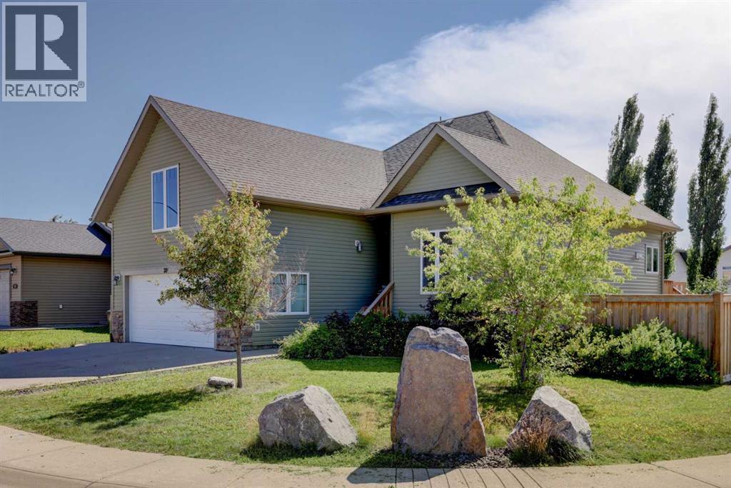 201 11a Avenue Ne, Sundre, Alberta  T0M 1X0 - Photo 2 - A2244777