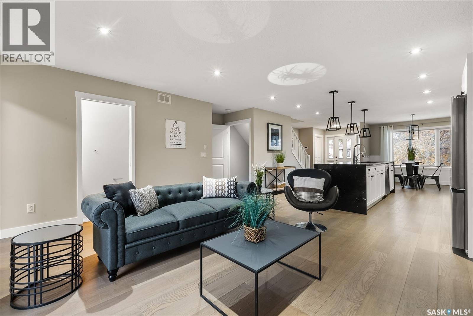 354 Ottawa Street, Regina, Saskatchewan  S4R 1N7 - Photo 3 - SK022258