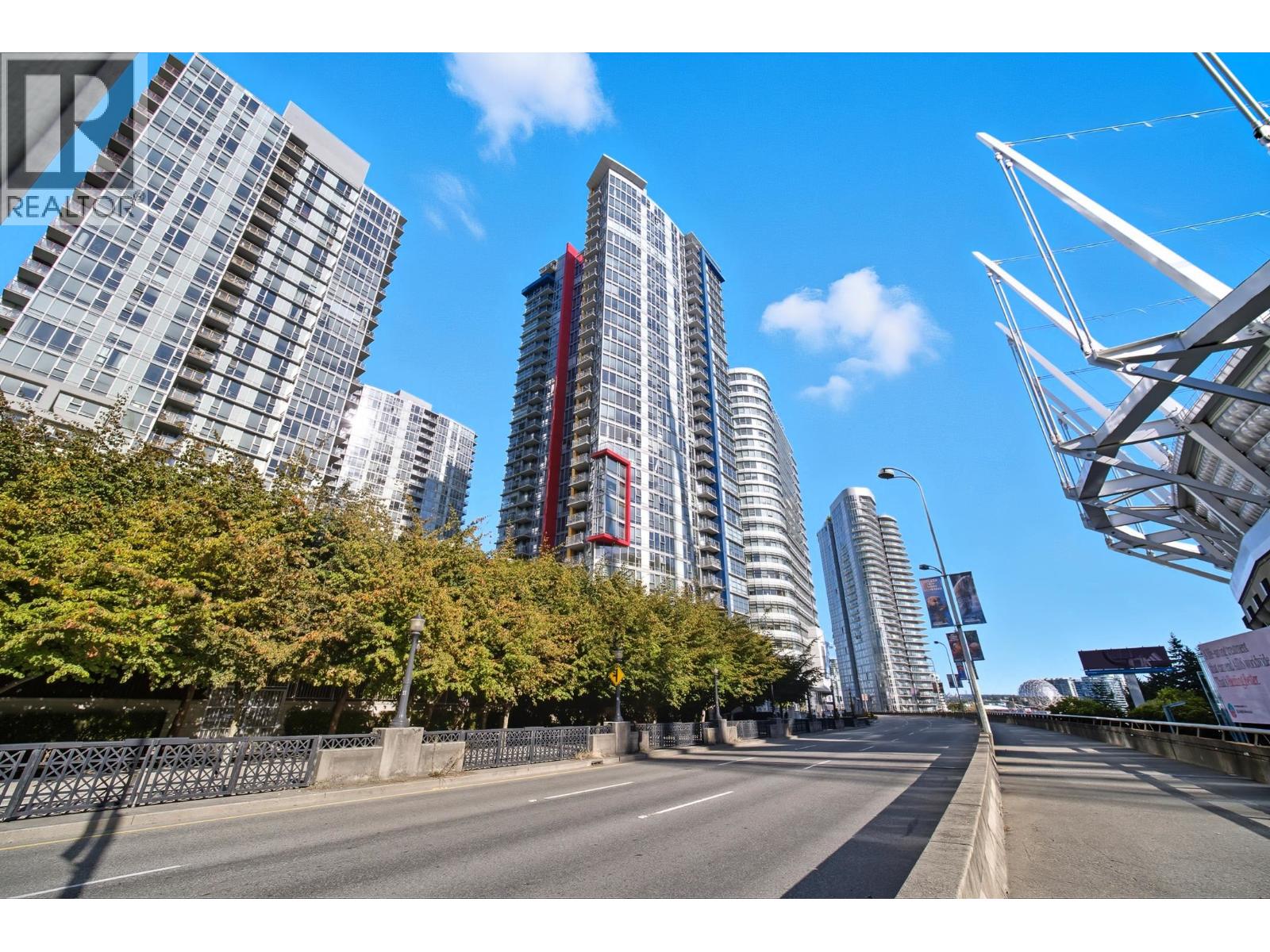 3008 111 W Georgia Street, Vancouver, British Columbia  V6B 1T8 - Photo 1 - R3050455