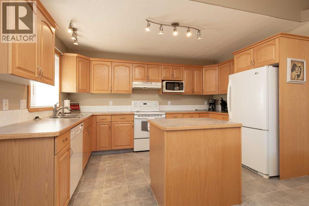 1243 Tumbleweed Avenue, Pincher Creek, Alberta  T0K 1W0 - Photo 9 - A2263295