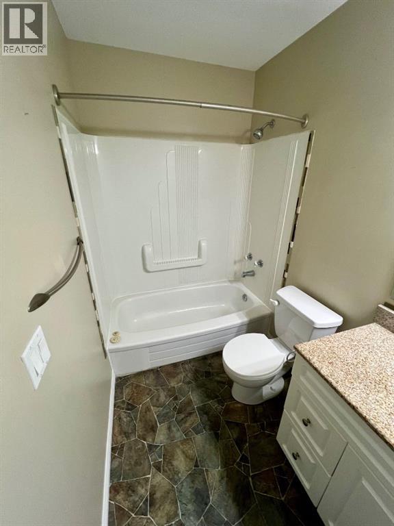 305, 5519 Kerry Wood Drive, Red Deer, Alberta  T4N 4X3 - Photo 12 - A2256852