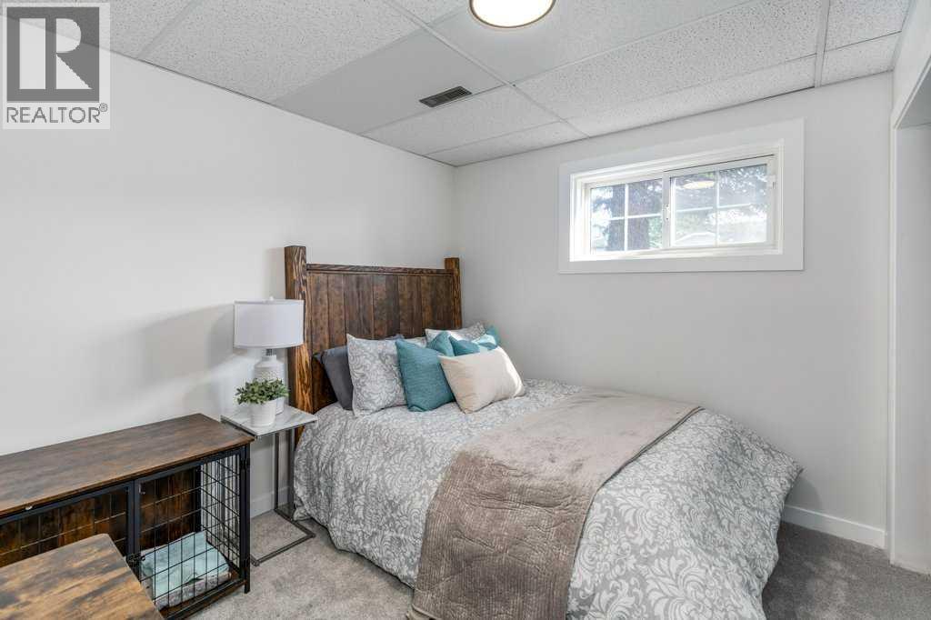 21 West Mcdougal Road, Cochrane, Alberta  T4C 1L3 - Photo 29 - A2256453