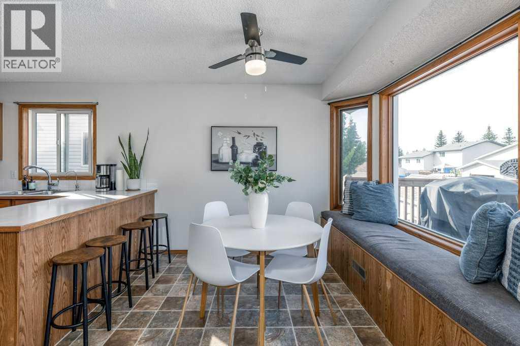 21 West Mcdougal Road, Cochrane, Alberta  T4C 1L3 - Photo 11 - A2256453