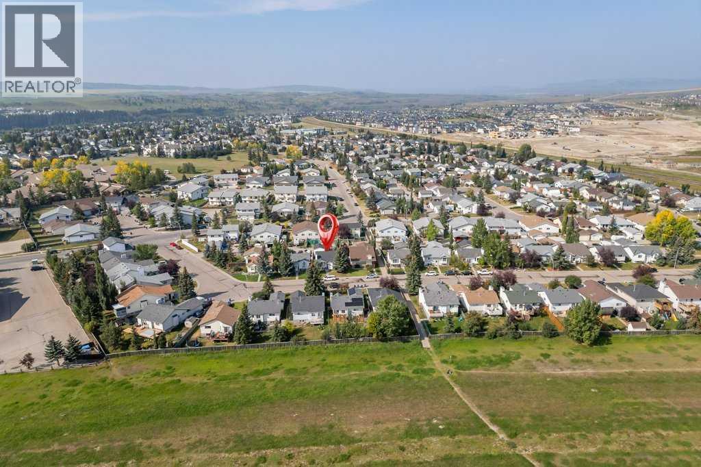 21 West Mcdougal Road, Cochrane, Alberta  T4C 1L3 - Photo 38 - A2256453