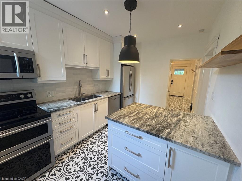 137 Avondale Street, Hamilton, Ontario  L8L 7B9 - Photo 3 - 40785080