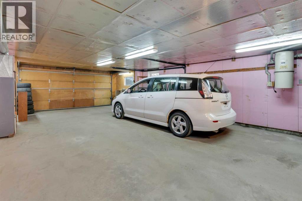 2711 Crawford Road Nw, Calgary, Alberta  T2L 1C9 - Photo 23 - A2267193