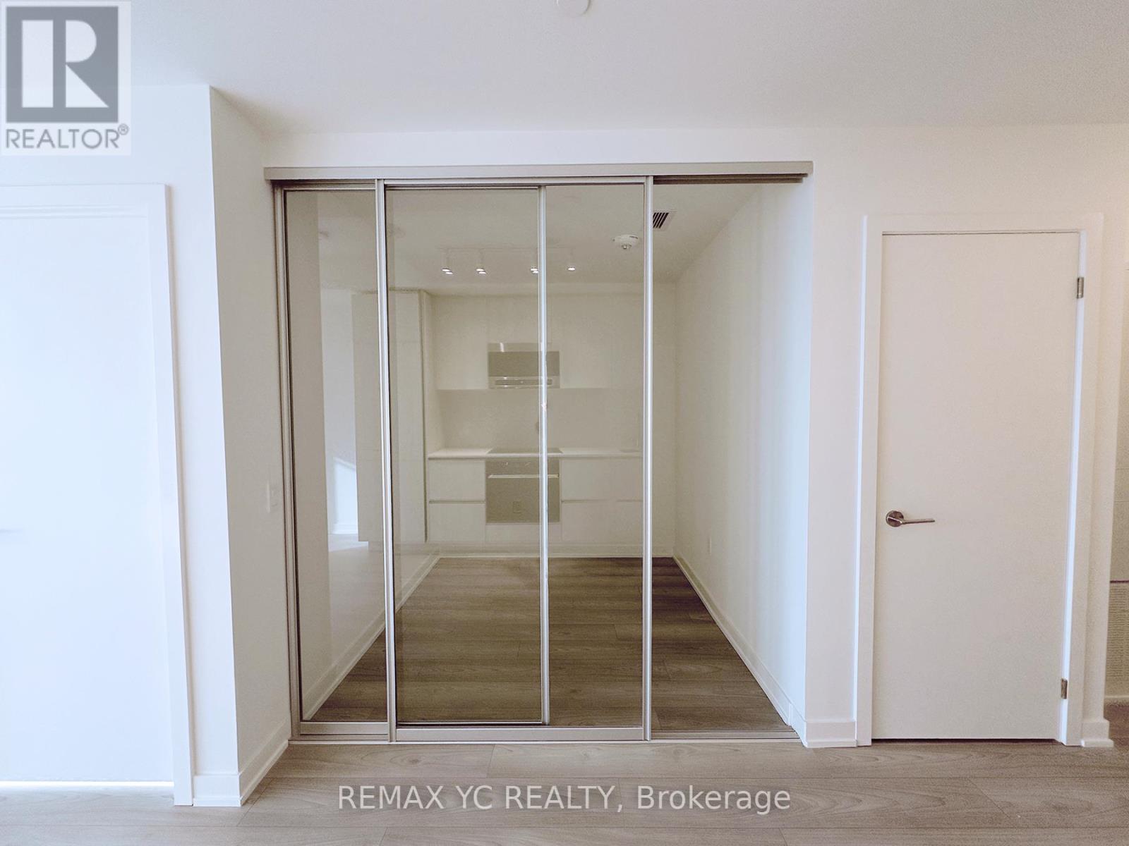 1411 - 110 Broadway Avenue, Toronto, Ontario  M4P 1V7 - Photo 3 - C12503308