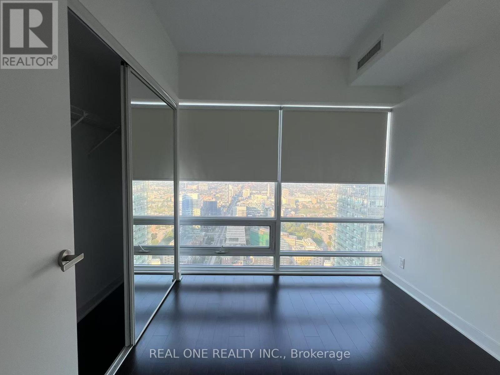 4703 - 15 Grenville Street, Toronto, Ontario  M4Y 0B9 - Photo 12 - C12503406