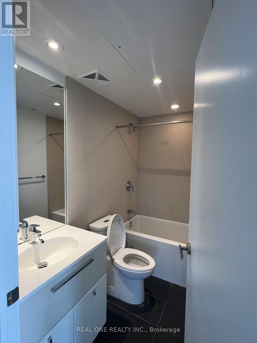 4703 - 15 Grenville Street, Toronto, Ontario  M4Y 0B9 - Photo 13 - C12503406