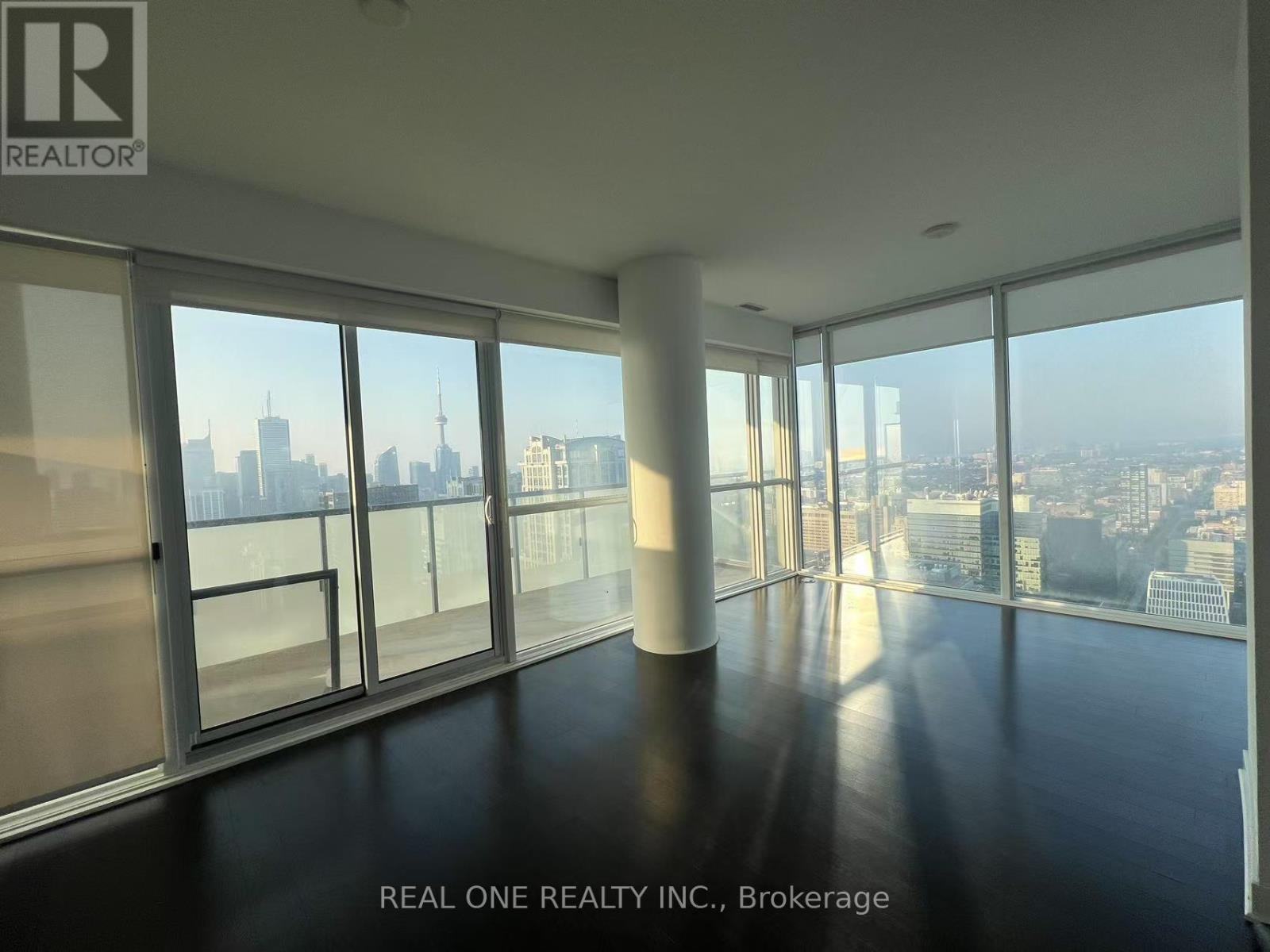 4703 - 15 Grenville Street, Toronto, Ontario  M4Y 0B9 - Photo 7 - C12503406