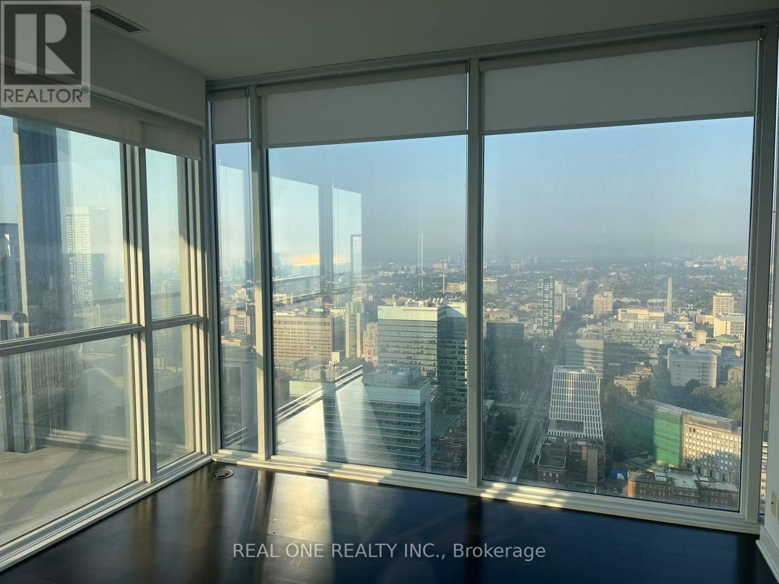 4703 - 15 Grenville Street, Toronto, Ontario  M4Y 0B9 - Photo 8 - C12503406