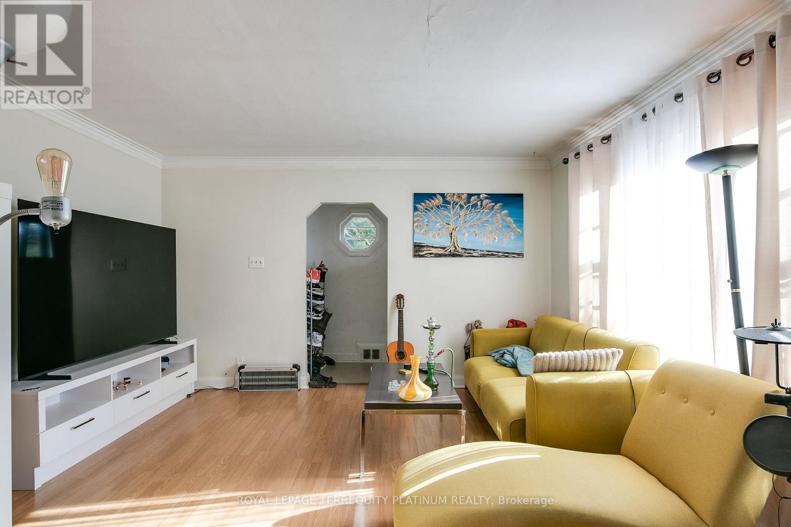 336 Hillcrest Avenue, Toronto, Ontario  M2N 3P6 - Photo 8 - C12503460