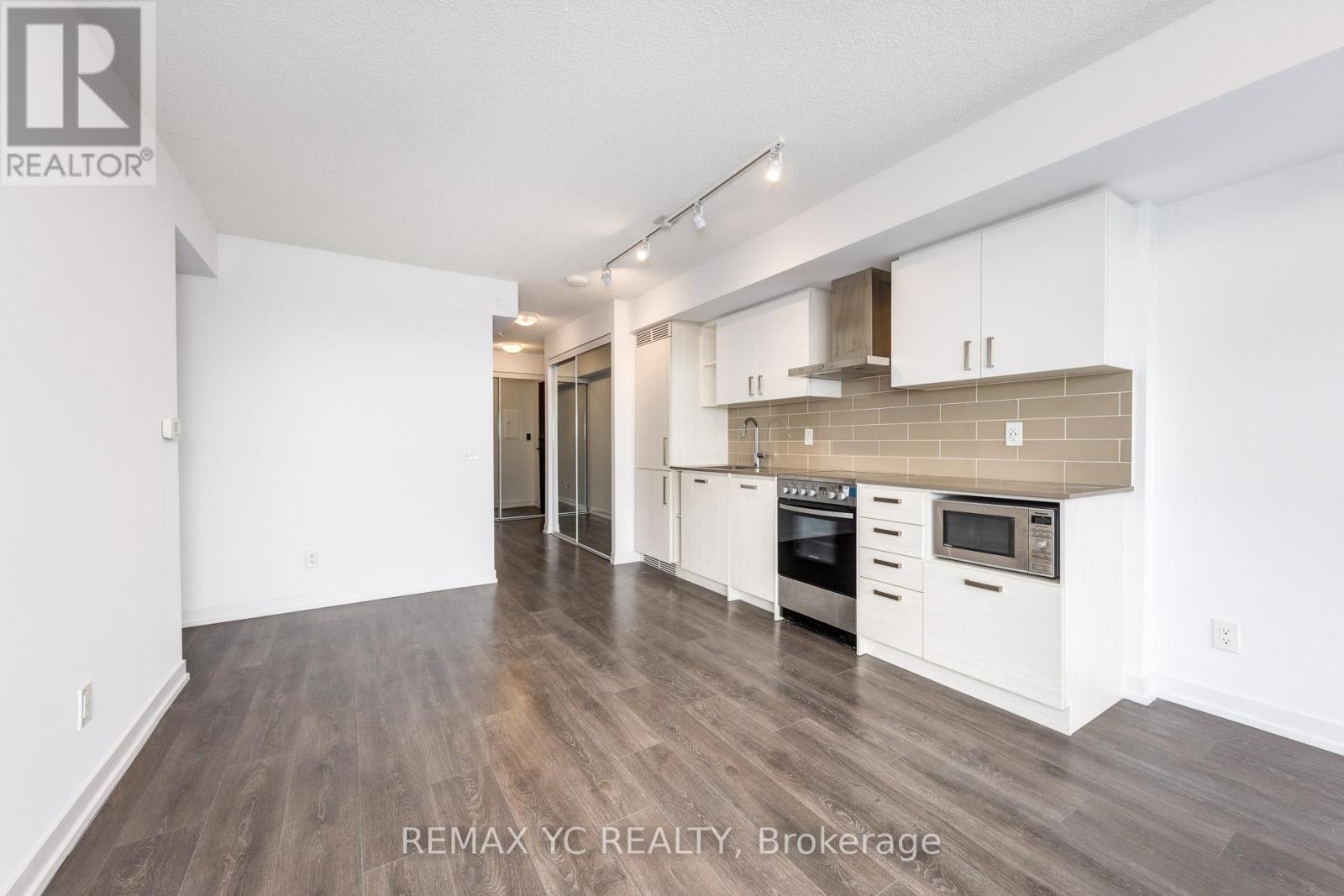 3108 - 125 Redpath Avenue, Toronto, Ontario  M4S 0B5 - Photo 3 - C12503472