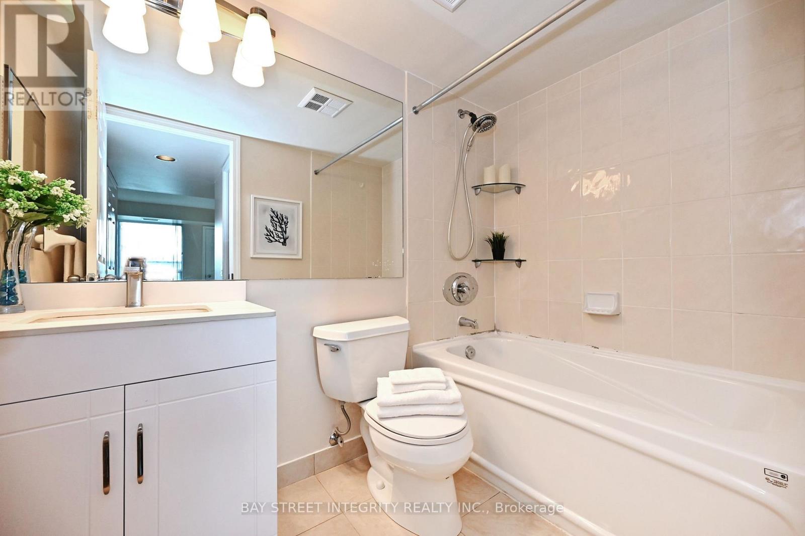 2101 - 30 Harrison Garden Boulevard, Toronto, Ontario  M2N 7A9 - Photo 30 - C12503492