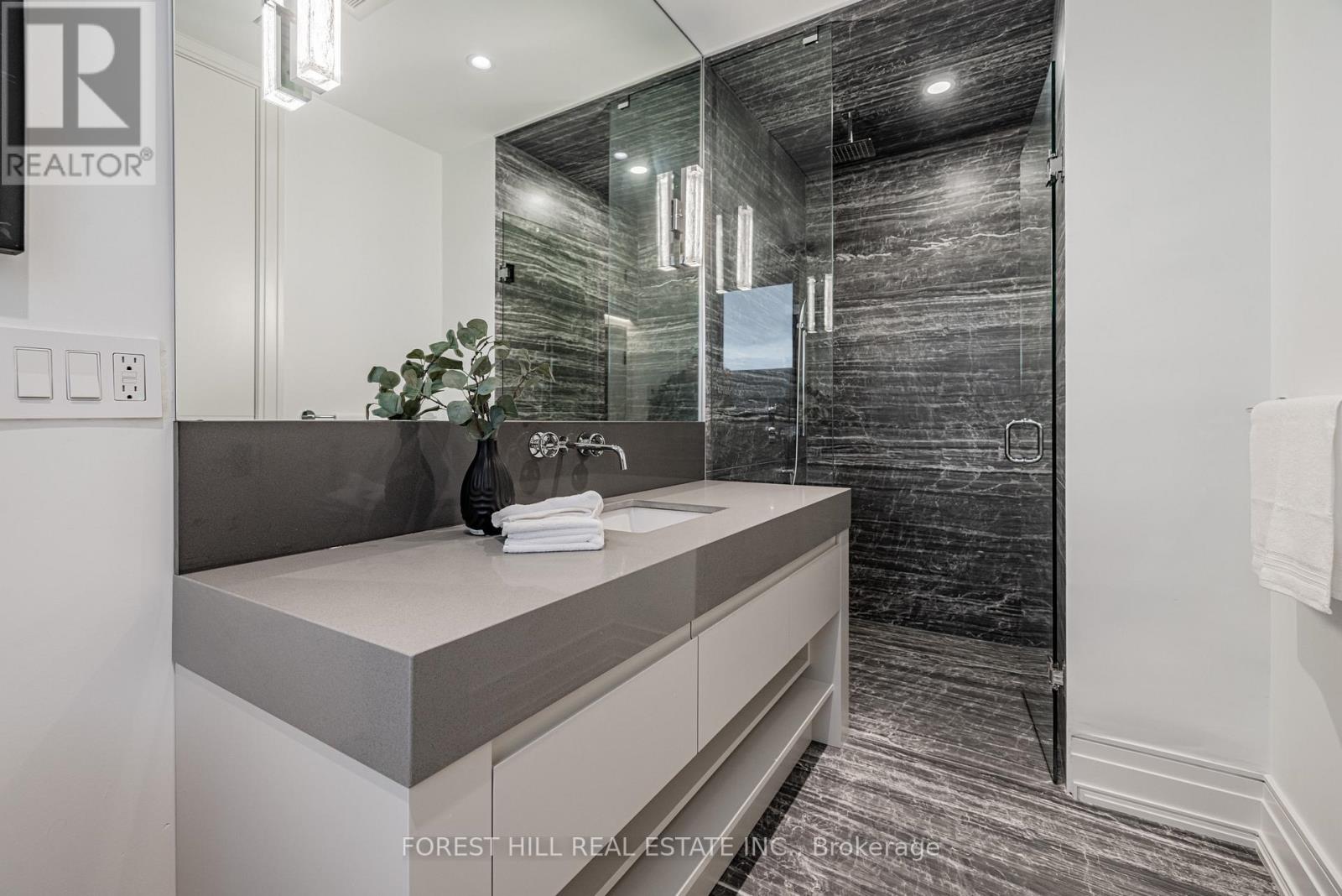 184 Poyntz Avenue, Toronto, Ontario  M2N 1J6 - Photo 39 - C12503520