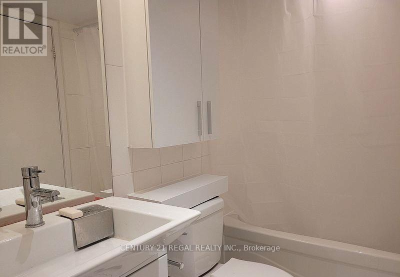 1709 - 8 Telegram Mews, Toronto, Ontario  M5V 3Z5 - Photo 7 - C12503576