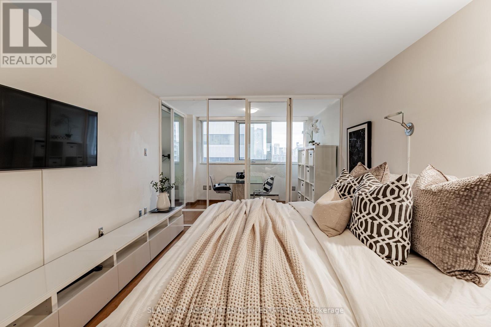 1213 - 360 Bloor Street E, Toronto, Ontario  M4W 3M3 - Photo 24 - C12503616