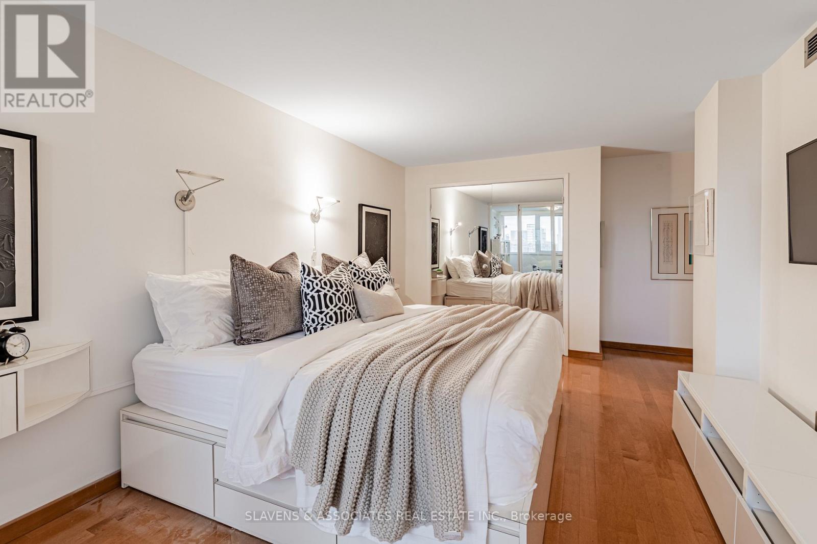 1213 - 360 Bloor Street E, Toronto, Ontario  M4W 3M3 - Photo 25 - C12503616