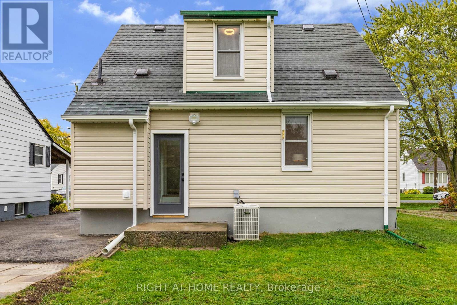 9 Admiral Road, St. Catharines, Ontario  L2P 1G4 - Photo 26 - X12503182