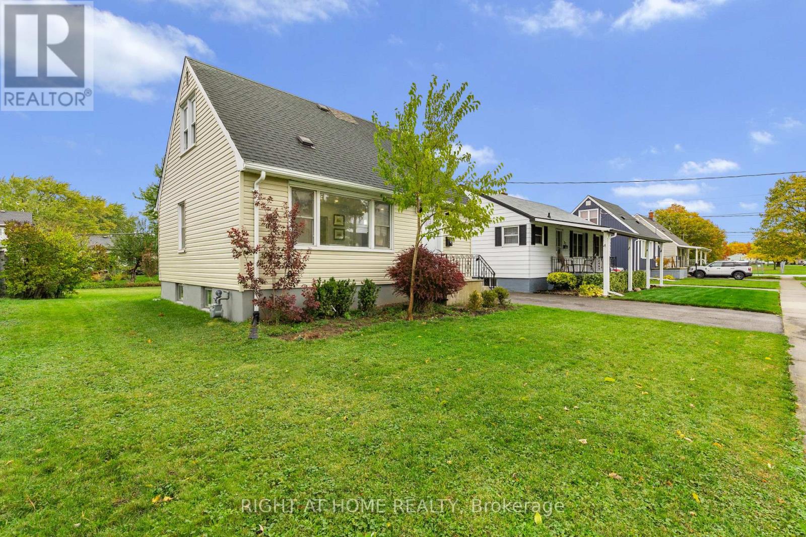 9 Admiral Road, St. Catharines, Ontario  L2P 1G4 - Photo 33 - X12503182