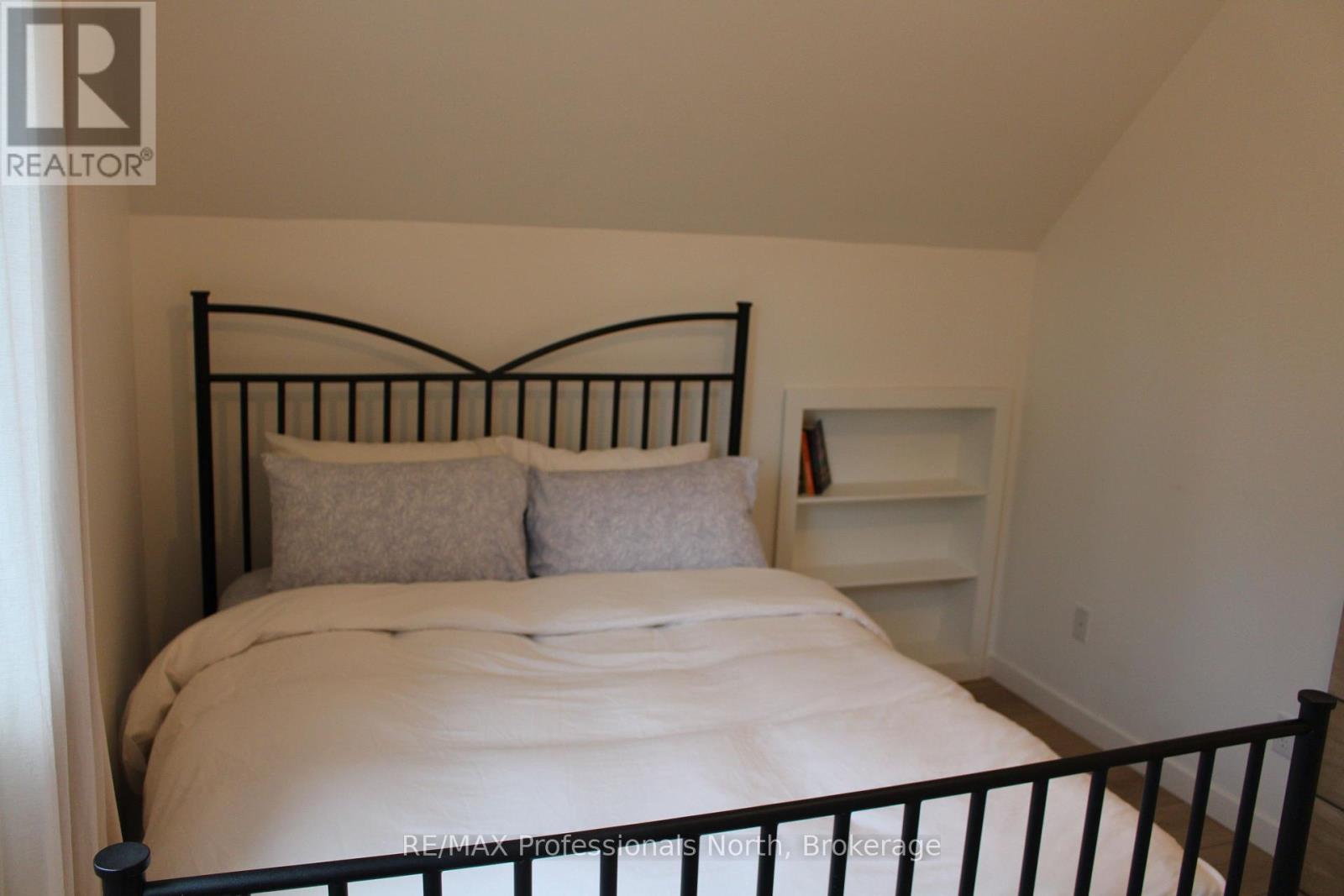 1121 Old Donald Road N, Dysart Et Al, Ontario  K0M 1S0 - Photo 23 - X12496644