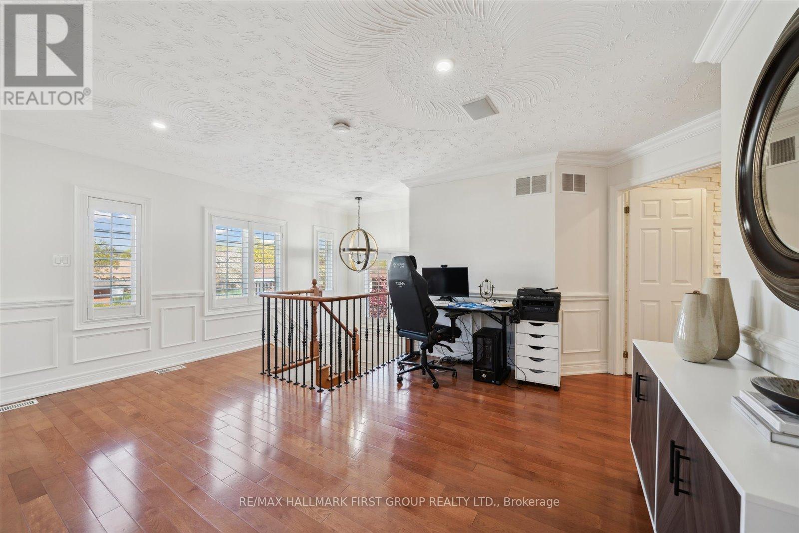 Main - 60 Brenda Crescent, Toronto, Ontario  M1K 3C6 - Photo 14 - E12503322